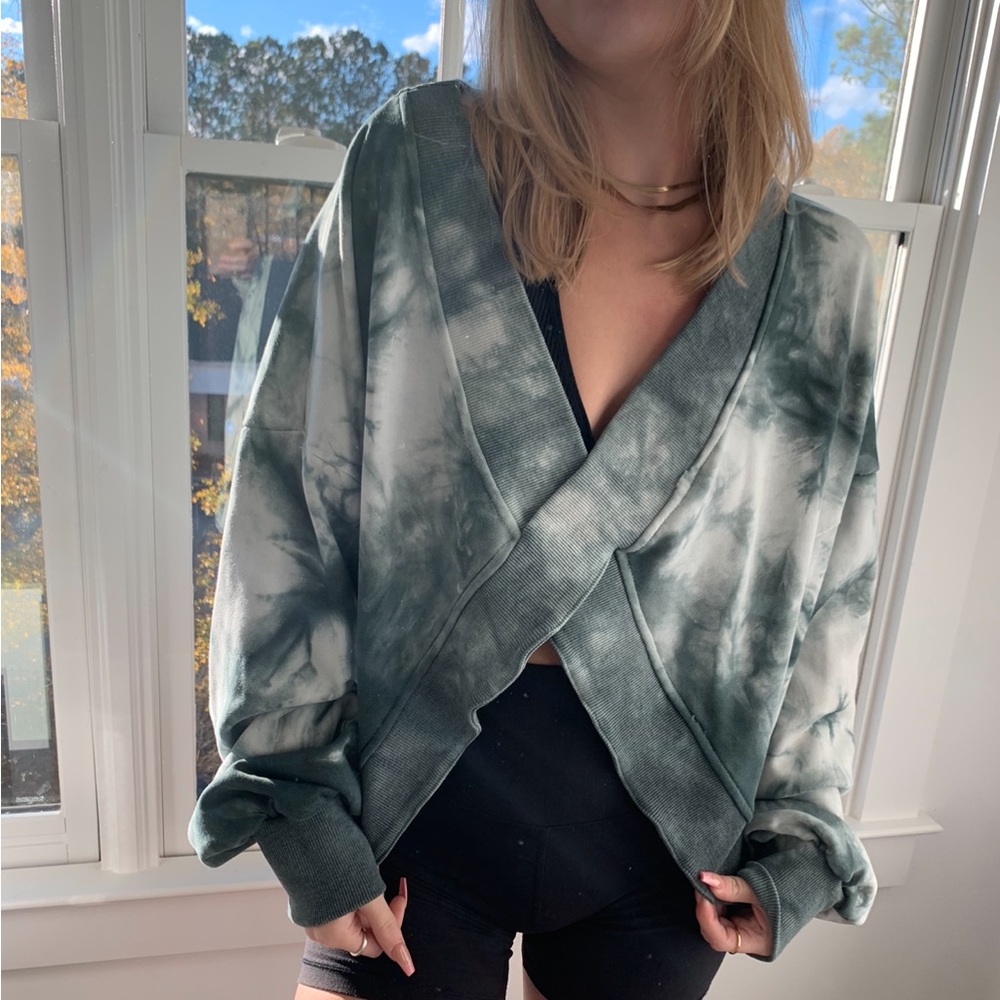 Very flattering/ can wear off the shoulder/ layered piece
